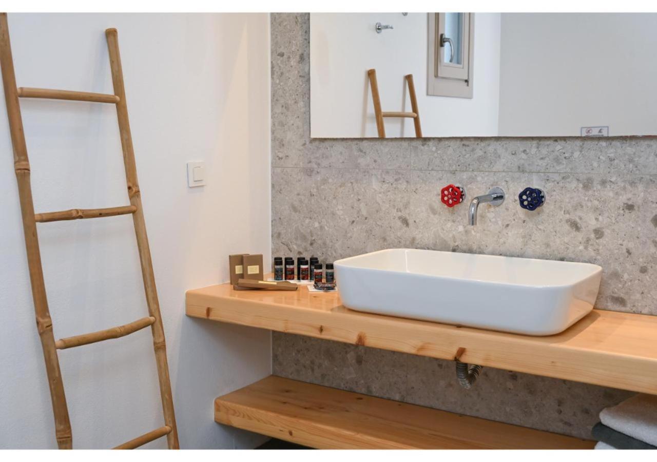 Pasithea Deluxe Apartment Tripiti Ngoại thất bức ảnh